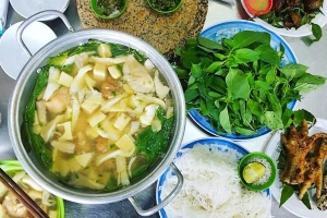 Quán Ăn 132 Quán - Lẩu Gà Lá É