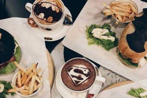 2Tê Coffee Superhero