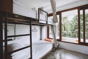 88 Hilltop Hostel & Villa
