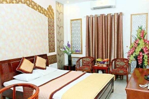 96 Hotel - Đặng Văn Ngữ