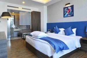 Aaron Hotel