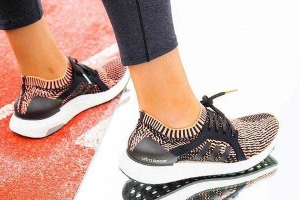 Adidas - Âu Cơ