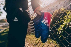 Adidas - Nguyễn Thị Thập