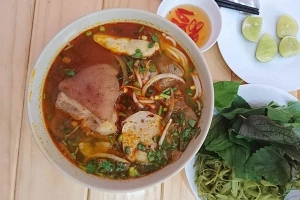 Quán Ăn Ẩm Thực Cố Đô Huế - Bún Bò & Bánh Bèo