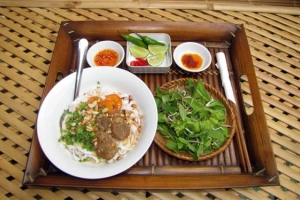 Quán Ăn Ẩm Thực Xứ Quảng - Phan Xích Long