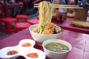 Quán Ăn Ăn Gì Cũng Được - Mì Bay & Sushi