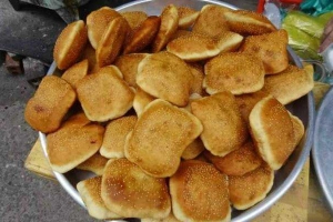 Ăn vặt 3 Cô Gái - Bánh Tiêu & Bánh Bao Chiên