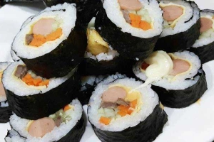 Ăn vặt Ahihi - Kimbab & Sushi