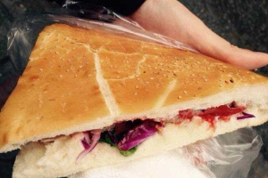 Ăn vặt Ba Anh Em - Bánh Mì Doner Kebab