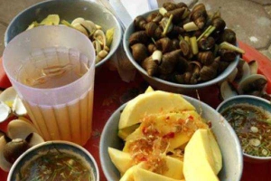 Ăn vặt Bà Bẩy - Ốc Ngao & Các Món Vặt