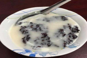 Ăn vặt Bà Huệ - Sữa Chua Nếp Cẩm