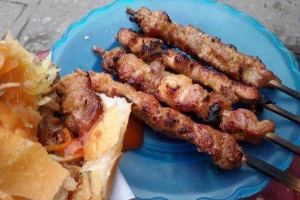 Ăn vặt Bà Tần - Chả Xiên