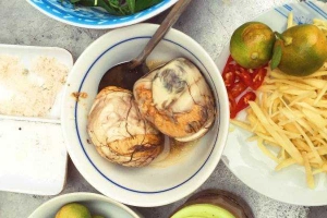 Ăn vặt Bà Thọ - Trứng Vịt Lộn