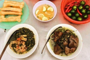 Ăn vặt Bà Xuân - Gà Hầm