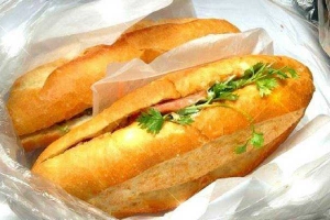 Ăn vặt Banana - Bánh Mì, Trà Sữa & Sinh Tố
