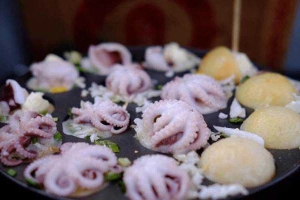 Ăn vặt Bánh Bạch Tuộc - Ngô Tất Tố