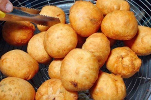 Ăn vặt Bánh Bao Chiên - Nguyễn Hồng Đào