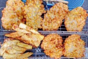 Ăn vặt Bánh Bắp Chiên - Trần Văn Danh