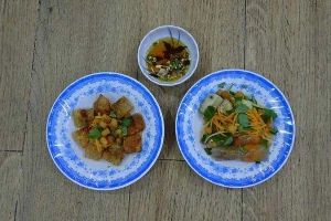 Ăn vặt Bánh Bột Lọc Gói Lá Bảo Ngọc