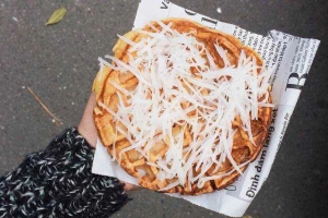 Ăn vặt Bánh Bột Mì Nướng - Tạ Quang Bửu