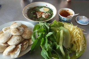 Ăn vặt Bánh Căn 155