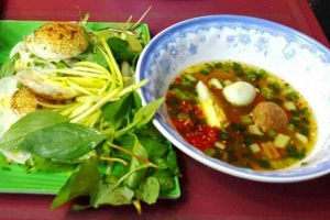 Ăn vặt Bánh Căn - Hồ Hoà