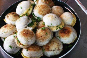 Ăn vặt Bánh Căn - Lý Thái Tổ