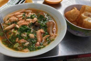 Ăn vặt Bánh Canh Cua Cô Châu - Bà Hạt