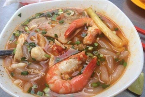 Ăn vặt Bánh Canh Cua - Tôn Thất Đạm