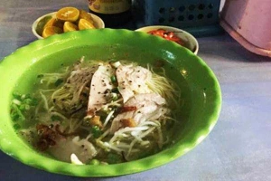 Ăn vặt Bánh Canh & Hủ Tiếu - Trần Hưng Đạo