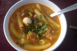 Ăn vặt Bánh Canh & Nui - Trần Phú