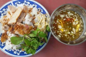 Ăn vặt Bánh Cuốn Nóng - Lê Hồng Phong
