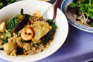 Ăn vặt Bánh Đa Cua Hải Phòng - Nguyễn Công Hoan