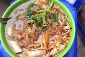Ăn vặt Bánh Đa Cua - Trần Khát Chân
