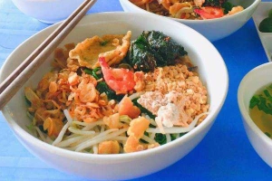 Ăn vặt Bánh Đa Cua - Tuy An