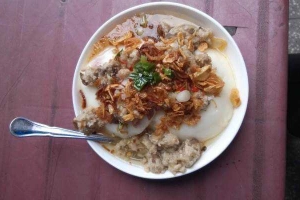Ăn vặt Bánh Đúc - Chợ Hoàng Hoa Thám