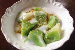 Ăn vặt Bánh Đúc Lá Dứa - Chợ Thạnh Trị