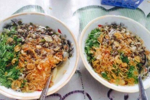 Ăn vặt Bánh Đúc Nóng - C4 Trung Tự