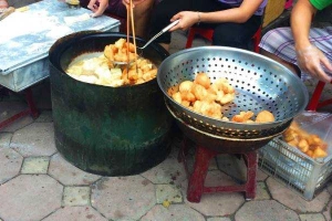 Ăn vặt Bánh Đùi Gà & Bánh Bao Chiên