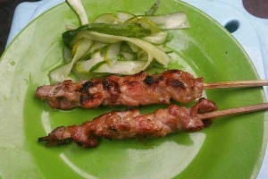 Ăn vặt Bánh Giò & Thịt Xiên Nướng - Yên Phụ