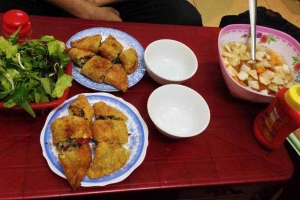 Ăn vặt Bánh Gối Oanh Oanh - Đê La Thành