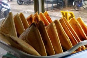Ăn vặt Bánh Hot Dog - Xóm Chiếu