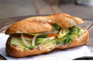 Ăn vặt Bánh Mì 108