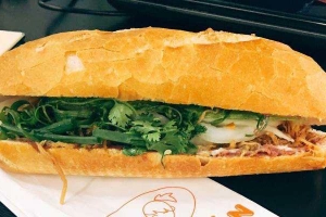 Ăn vặt Bánh Mì 111
