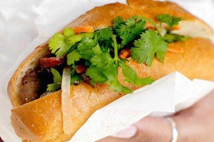 Ăn vặt Bánh Mì 117B - Lê Hồng Phong