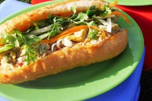 Ăn vặt Bánh Mì - 289 Nguyễn Thái Học
