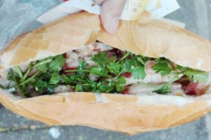 Ăn vặt Bánh Mì 83 - Tôn Đản