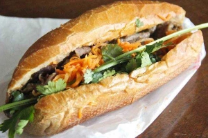 Ăn vặt Bánh Mì Bà Được