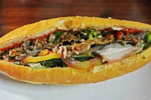 Ăn vặt Bánh Mì Ba Lẹ Lầu 7