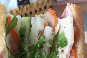 Ăn vặt Bánh Mì Bé Bự - Nguyễn Hữu Cầu
